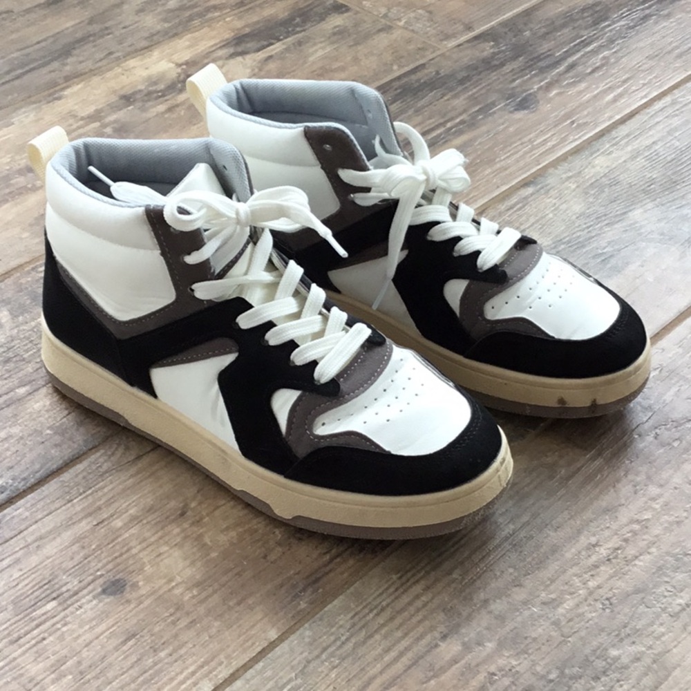 SHEIN Black and White Athletic Shoes